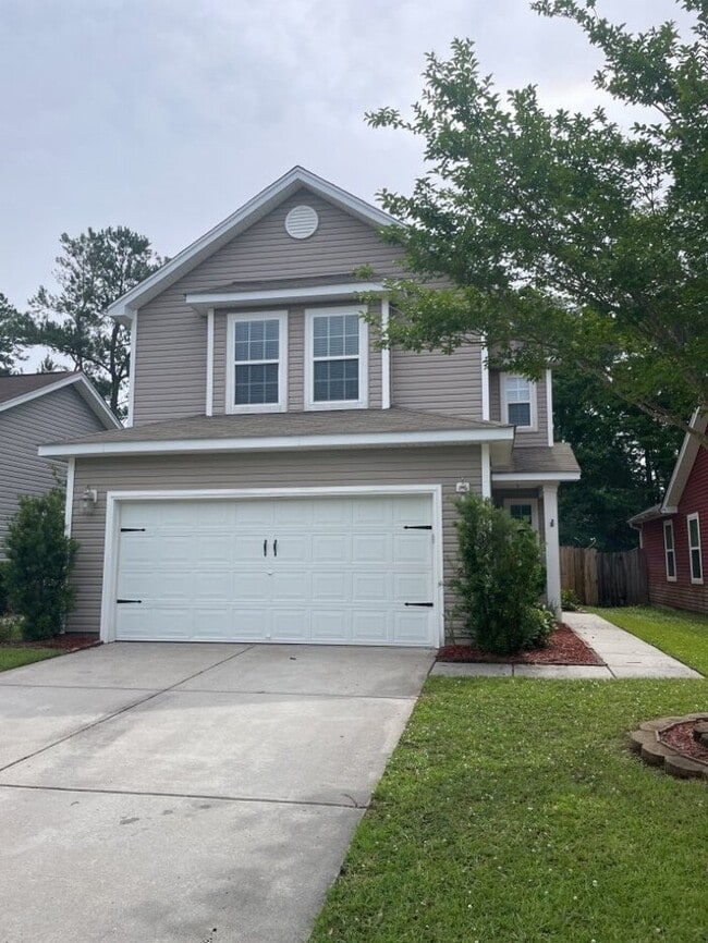 Building Photo - 8806 Shadowglen Dr