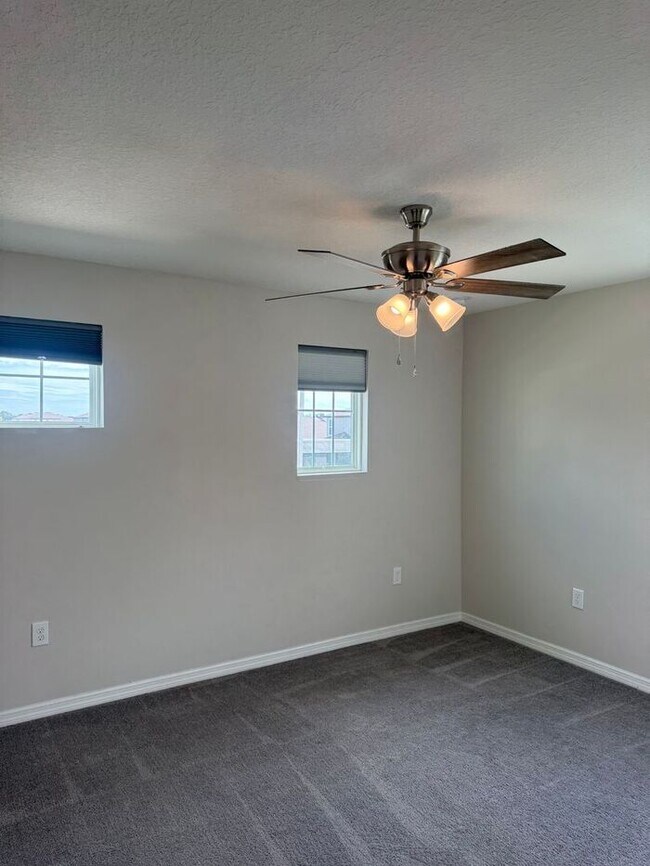 Building Photo - Beautiful/Like New Home in Winter Haven