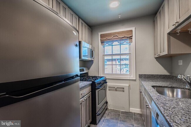 Building Photo - 4374 N Pershing Dr