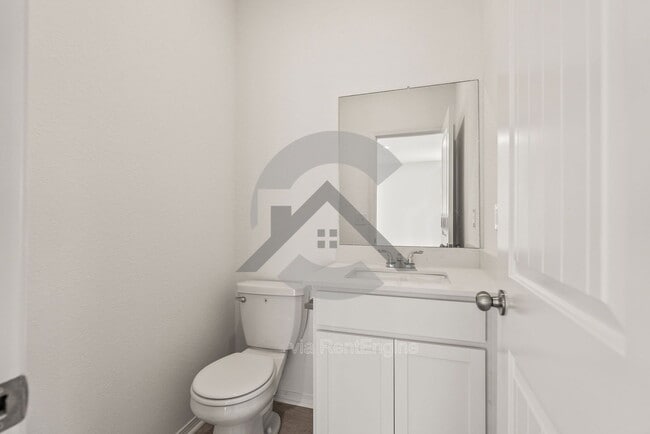 Building Photo - 10809 Mason Dr