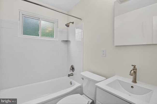 Building Photo - 3129 Homewood Pkwy