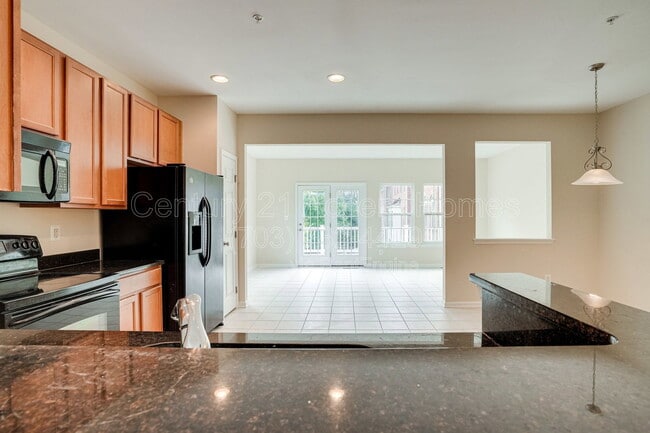 Building Photo - 23515 Forest Haven Way