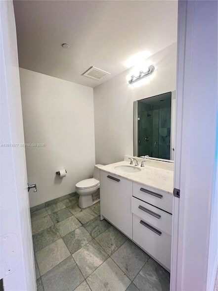 Building Photo - 1050 Brickell Ave