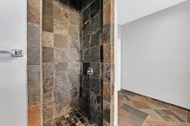 Building Photo - 3503 Highfalls Dr