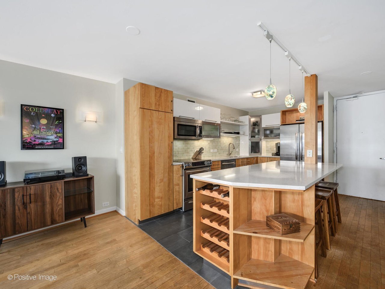 Building Photo - 2020 N Lincoln Park W