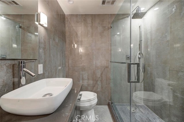 Building Photo - 1131 Alta Loma Rd