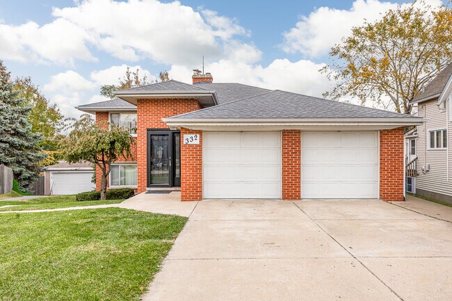 Building Photo - 332 Maple Ave