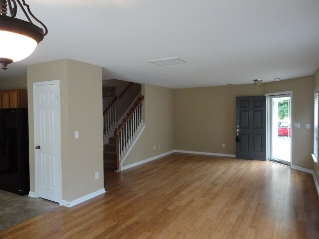 Building Photo - 1041 Kings Mountain Ln