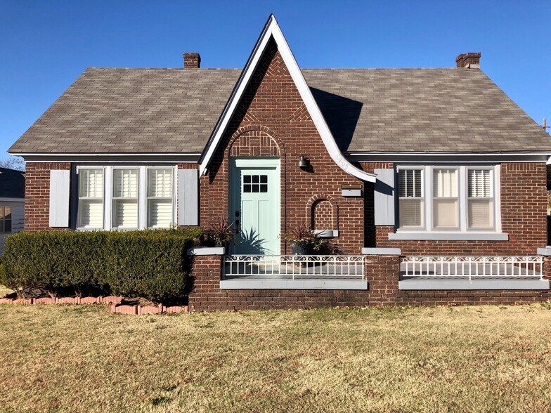 Building Photo - 1205 NW 49th St