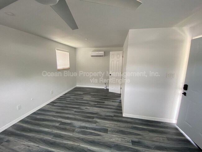 Building Photo - 4133 3rd Ave N