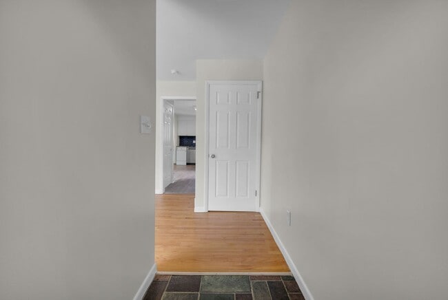 Building Photo - Spacious 4-Bedroom, 2.5-Bath Home – West E...