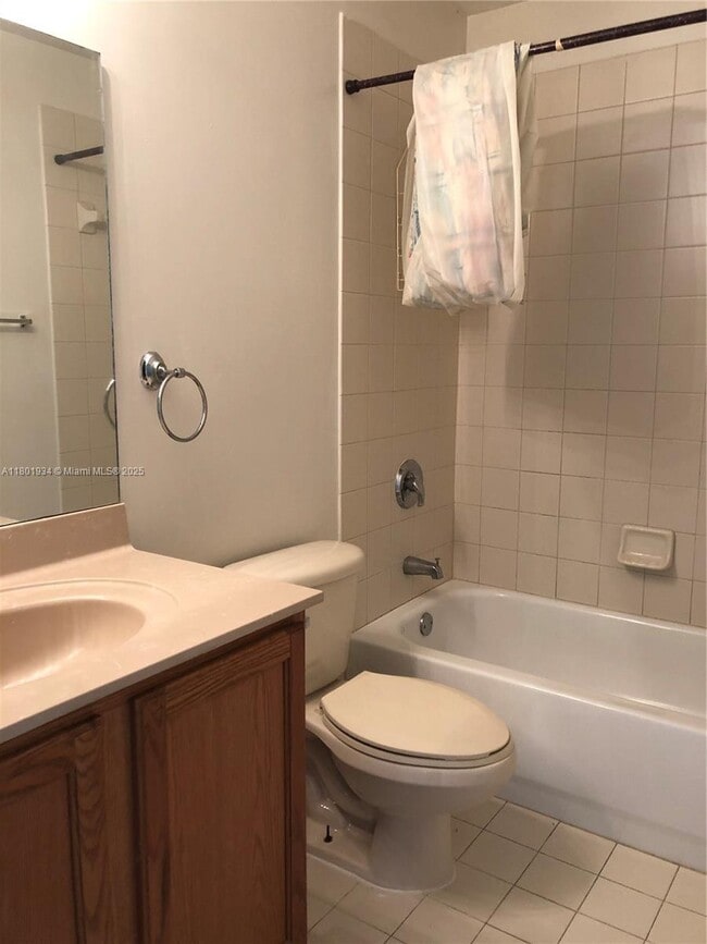 Building Photo - 6910 SW 164th Ct