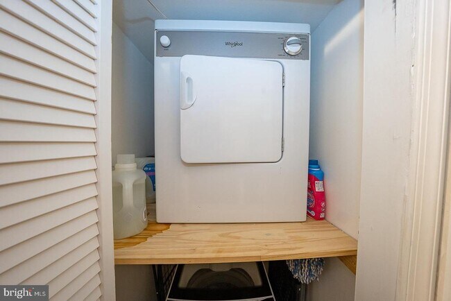 Building Photo - 2440 N 50th St