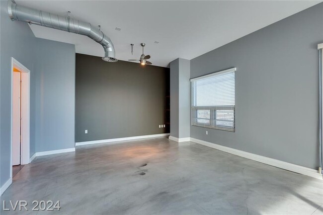 Building Photo - NEWPORT LOFTS--MAGNIFICENT PANORAMIC VIEWS...