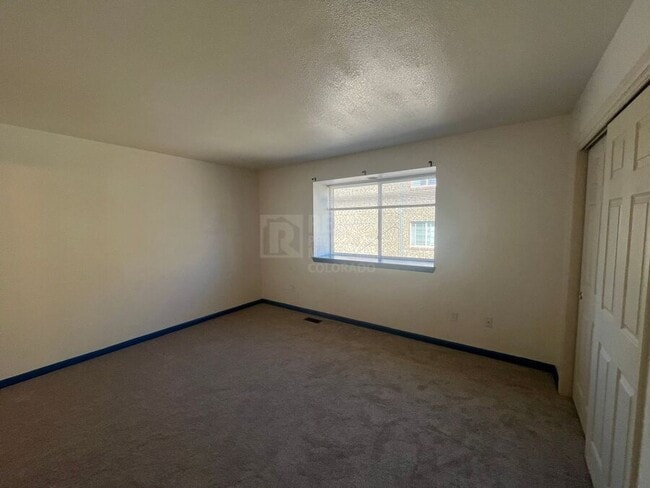 Building Photo - 911 Tulip St