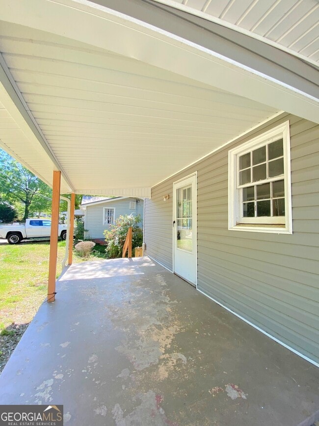 Building Photo - 234 Broad St