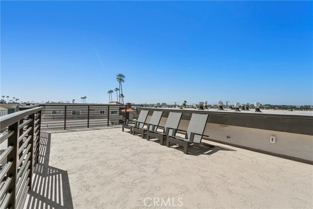 Building Photo - 913 E Balboa Blvd