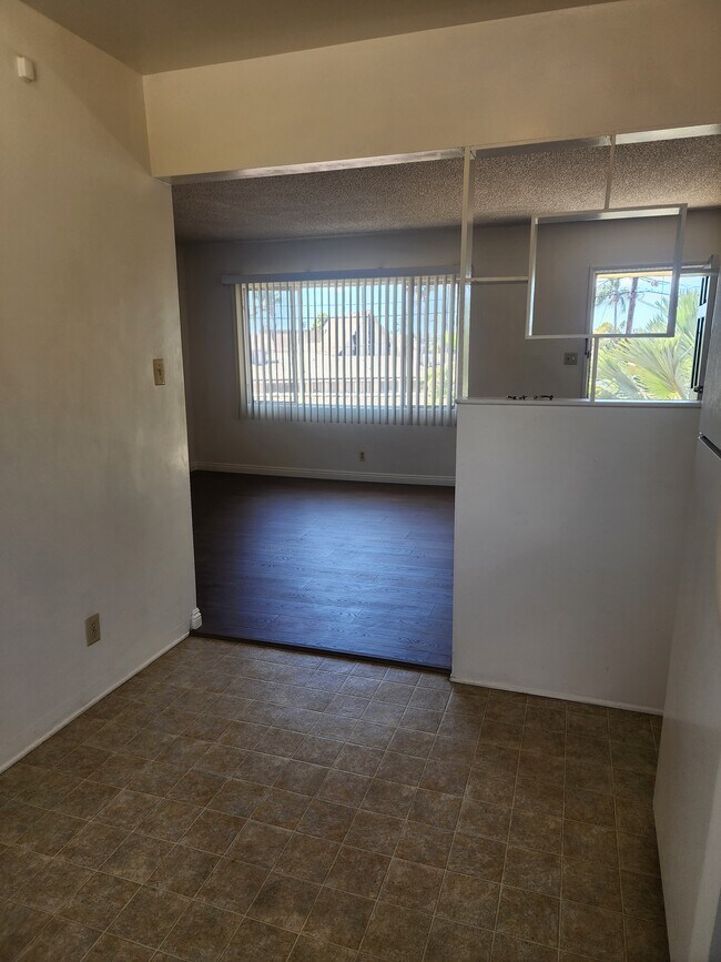 Building Photo - 3064 Luna Dr