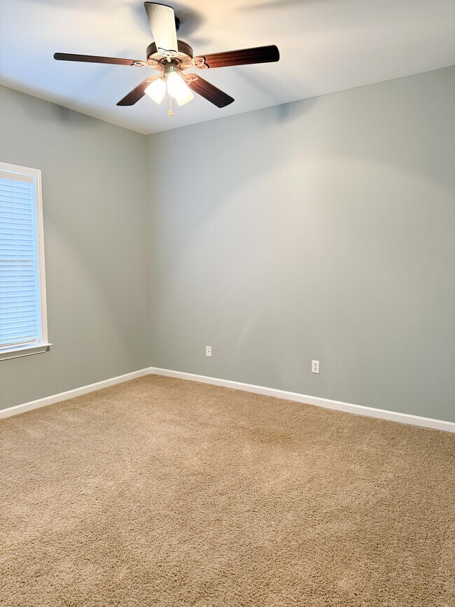 Building Photo - 114 Cottage Ave