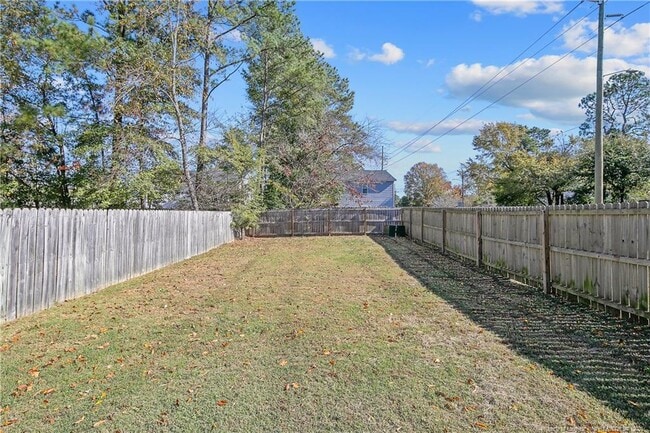 Building Photo - 393 Hicks Ave