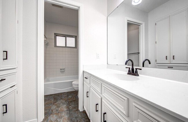 Building Photo - 11305 Pradera Dr
