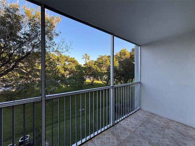 Building Photo - 1401 SW 135th Terrace