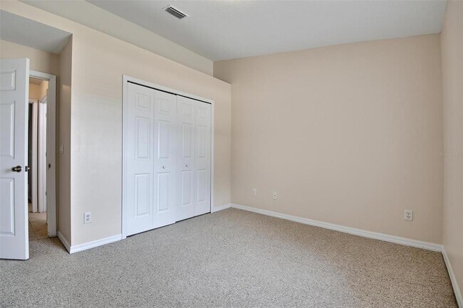 Building Photo - 83 Lynbrook Dr