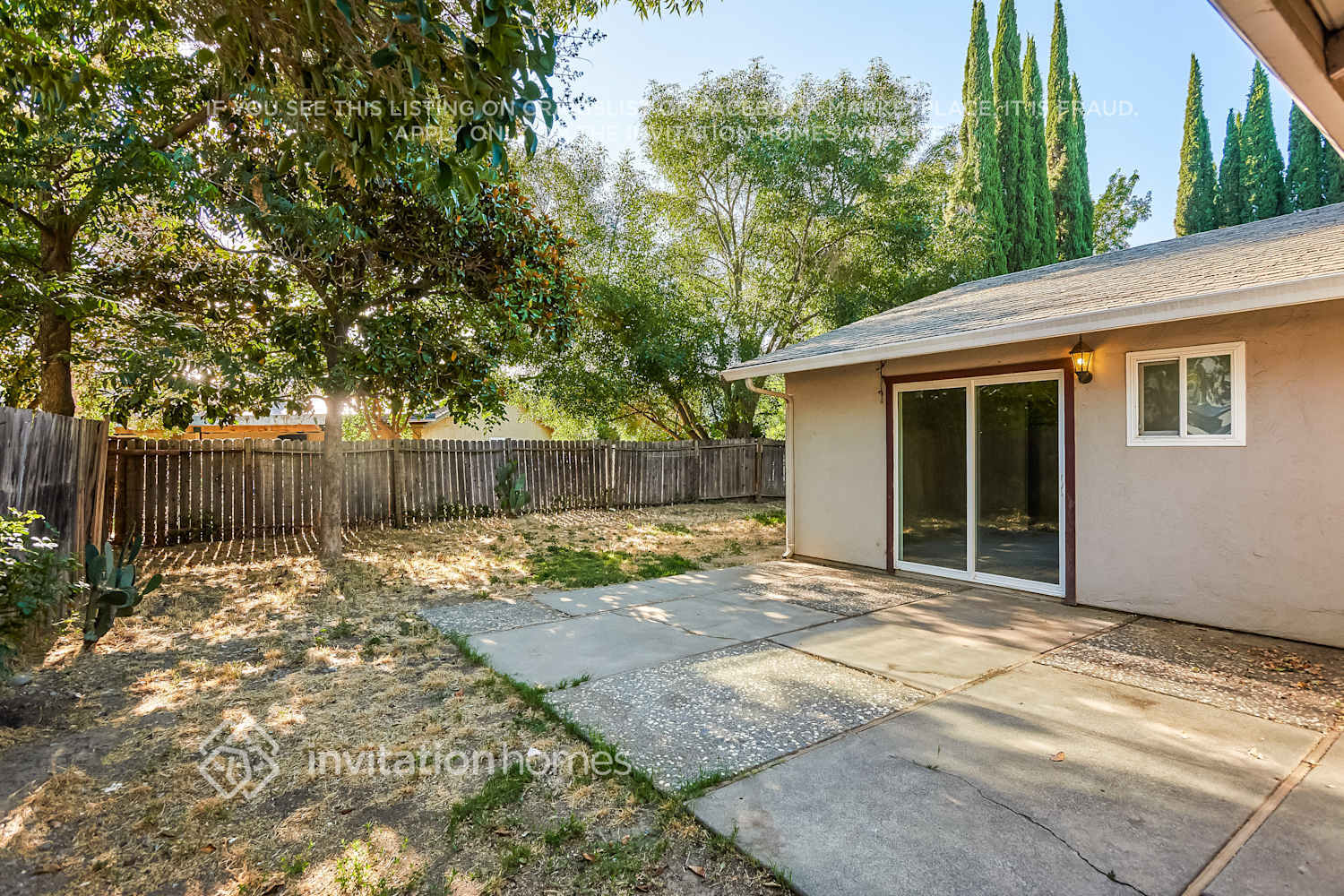 Building Photo - 413 Royal Oaks Dr