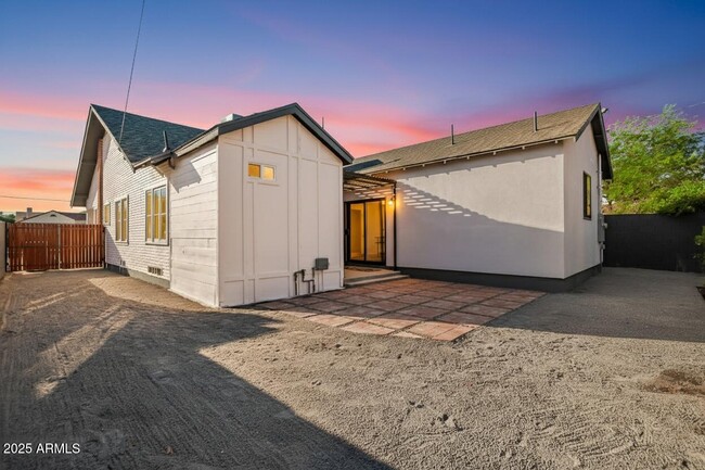 Building Photo - 2029 N 10th St