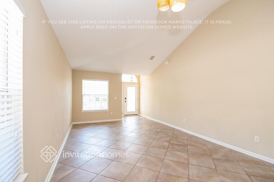 Building Photo - 14766 Fern Hammock Dr