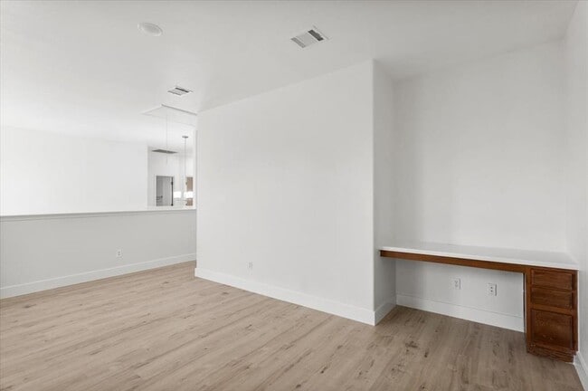 Building Photo - 3702 Tall Cedars Rd
