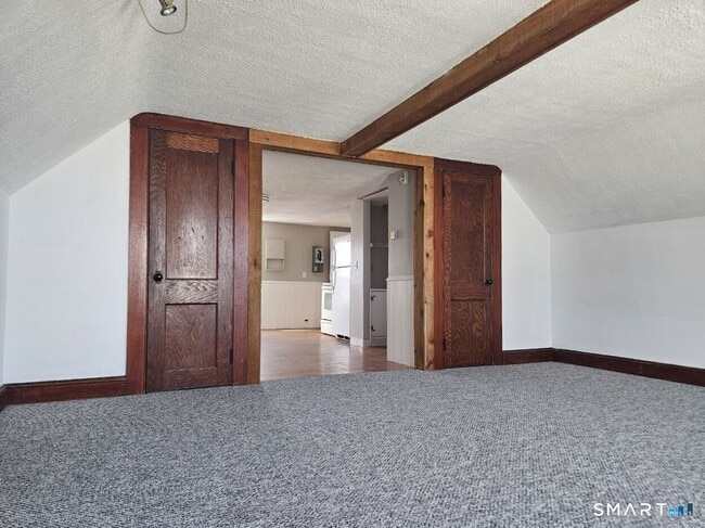 Building Photo - 21 Sigourney St