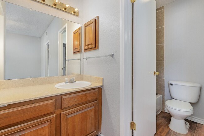 Building Photo - 3639 W Northgate Dr