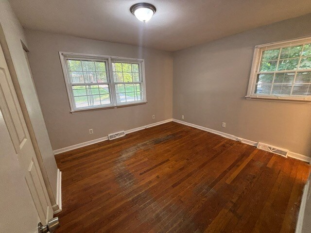 Building Photo - 3907 Raintree Dr