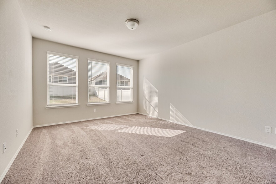 Building Photo - 5913 Hopkins Dr