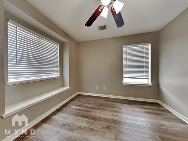 Building Photo - 7102 Cypress Pr Dr