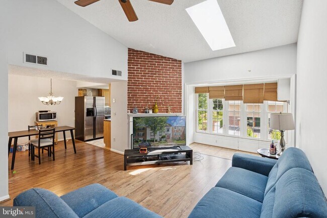 Building Photo - 9370 Caspian Way
