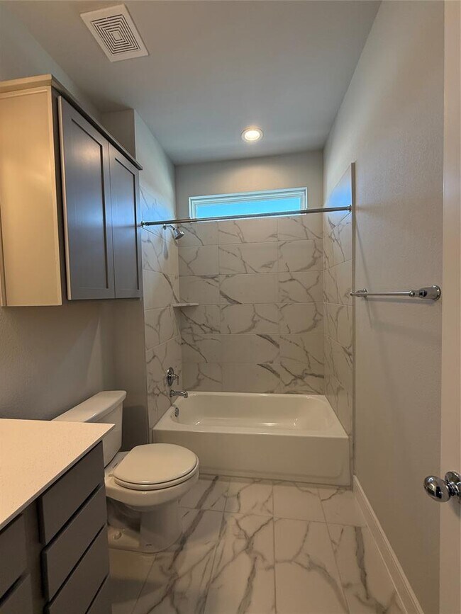 Building Photo - 2200 Grenache Dr
