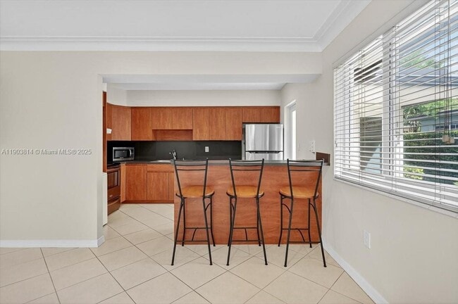 Building Photo - 349 Santander Ave