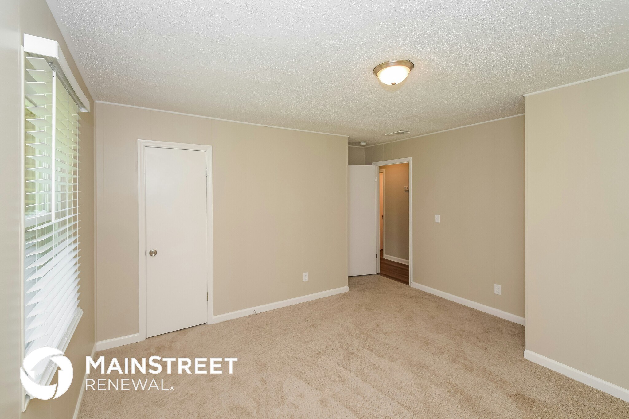 Building Photo - 2058 Palmer Ave