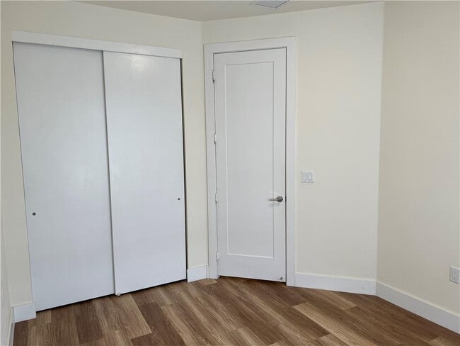 Building Photo - 6326 NW 105th Pl