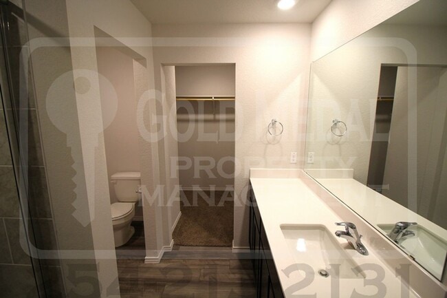 Building Photo - 1704 Cedrus Dr