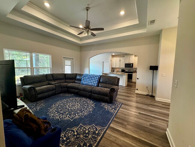 Building Photo - 9867 Shangri La West Rd