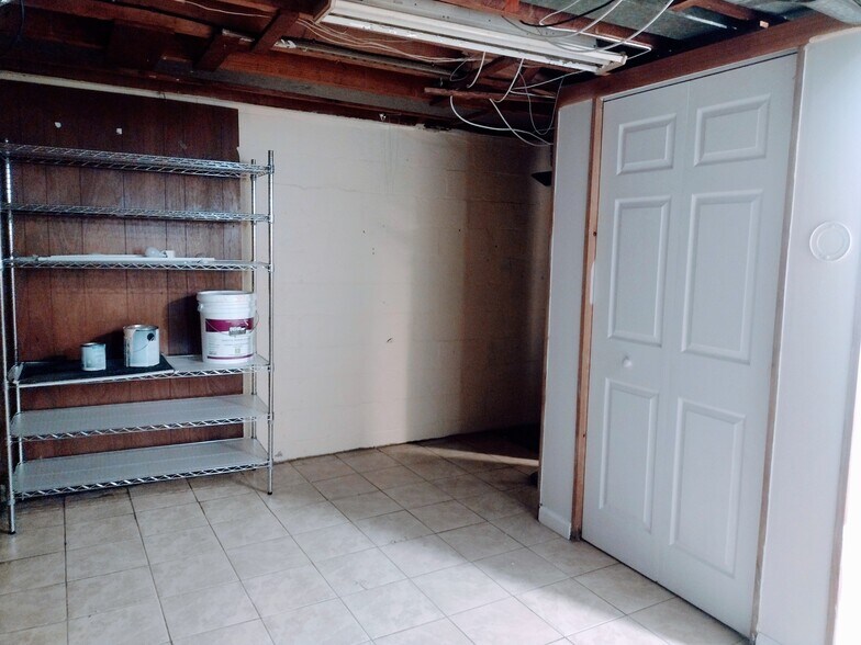 Building Photo - 8404 Loch Raven Blvd