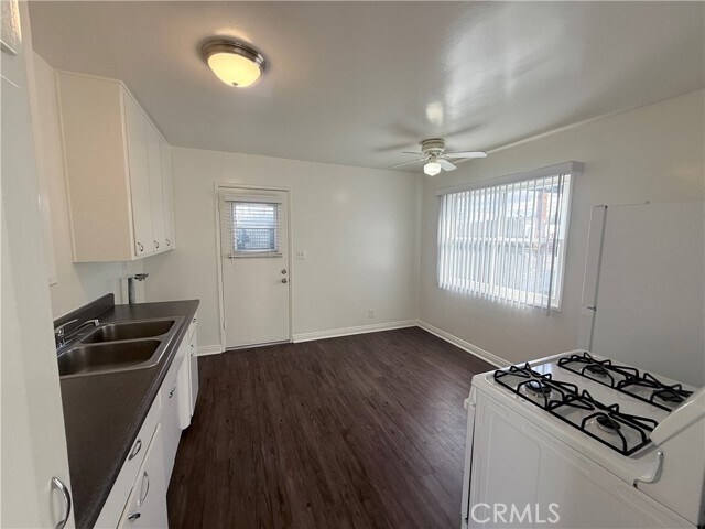 Building Photo - 24638 Eshelman Ave