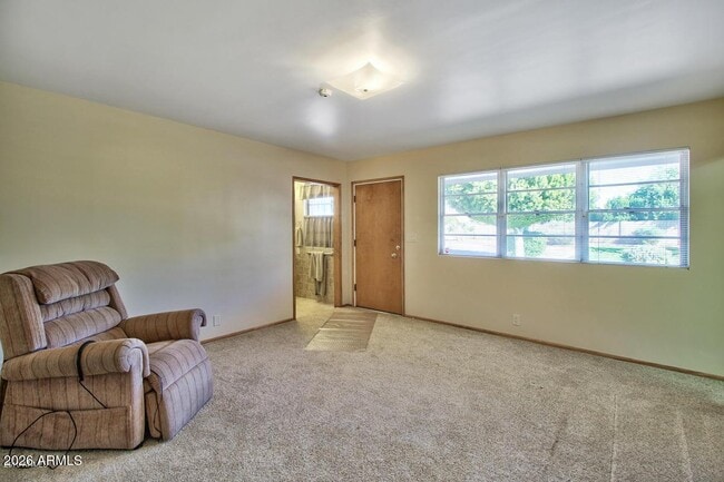 Building Photo - 375 S Buena Vista Ave