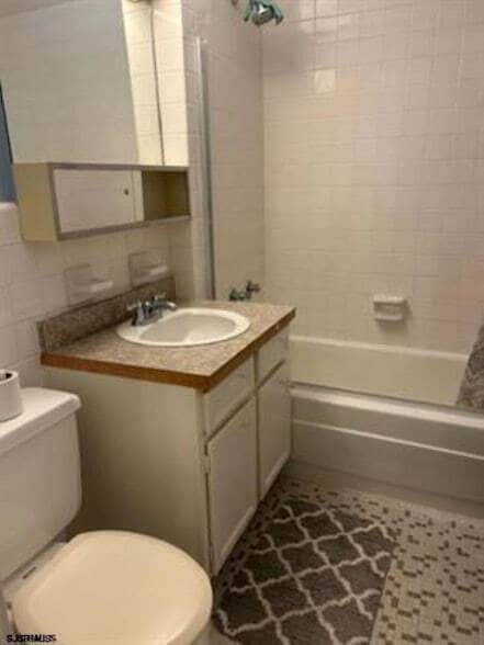 Building Photo - 2721 Boardwalk