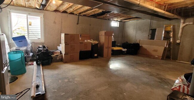 Building Photo - 74 Redstone Ct