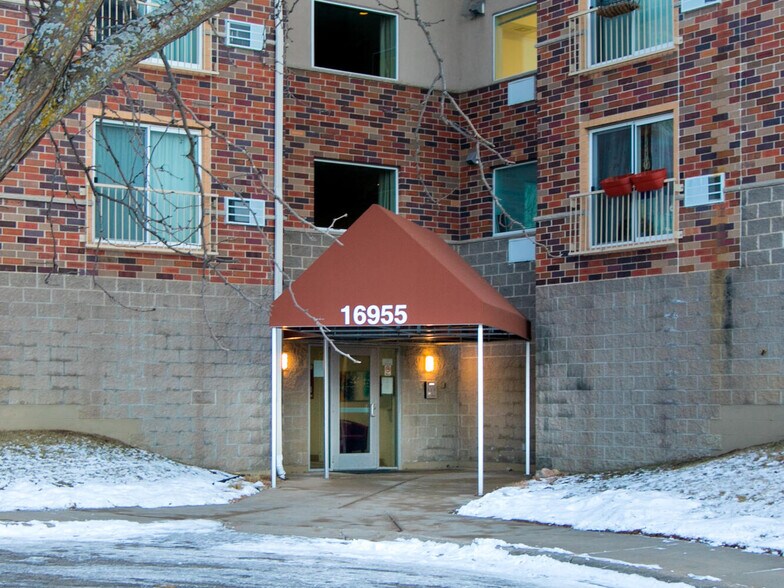 Primary Photo - 16955 Toronto Ave SE