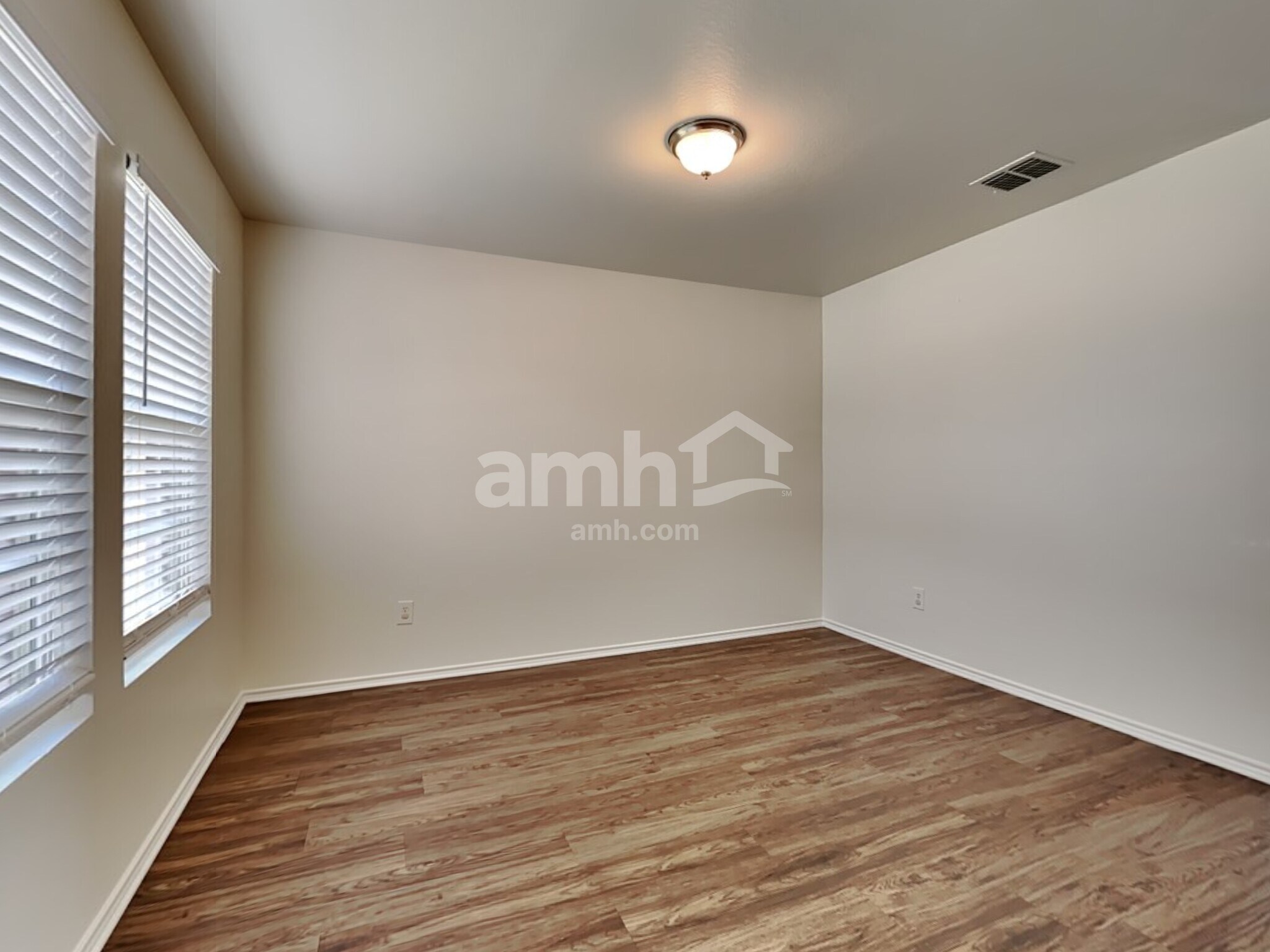 Building Photo - 5216 Lava Rock Dr